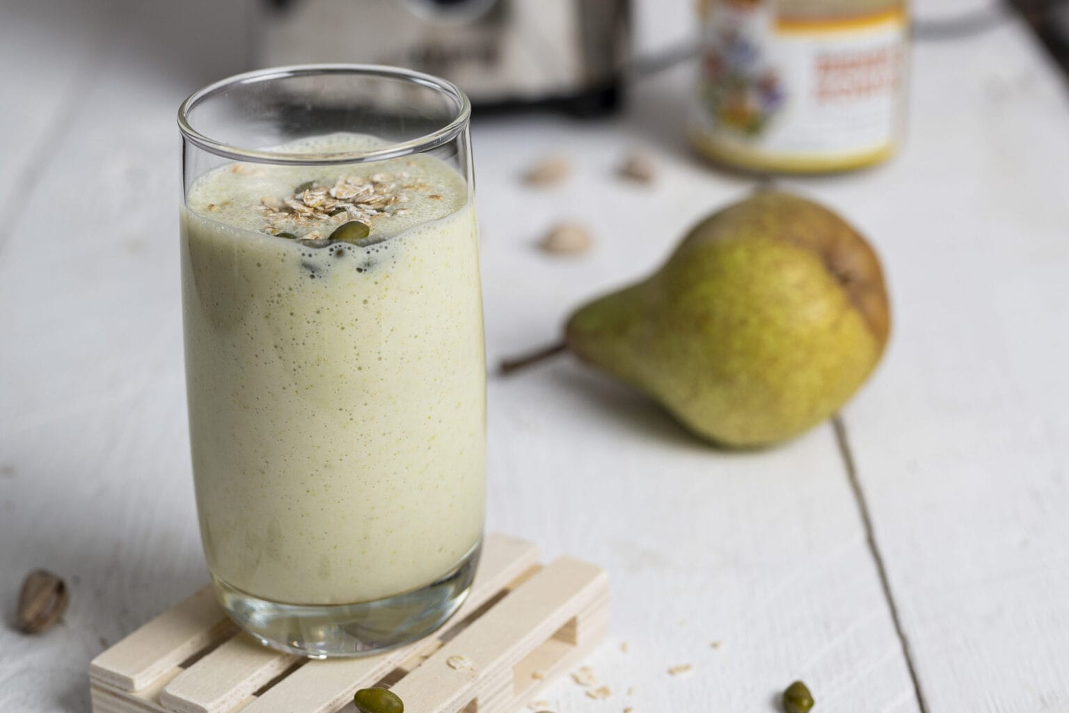 Birnen_Pistazien_Drink_quer-scaled