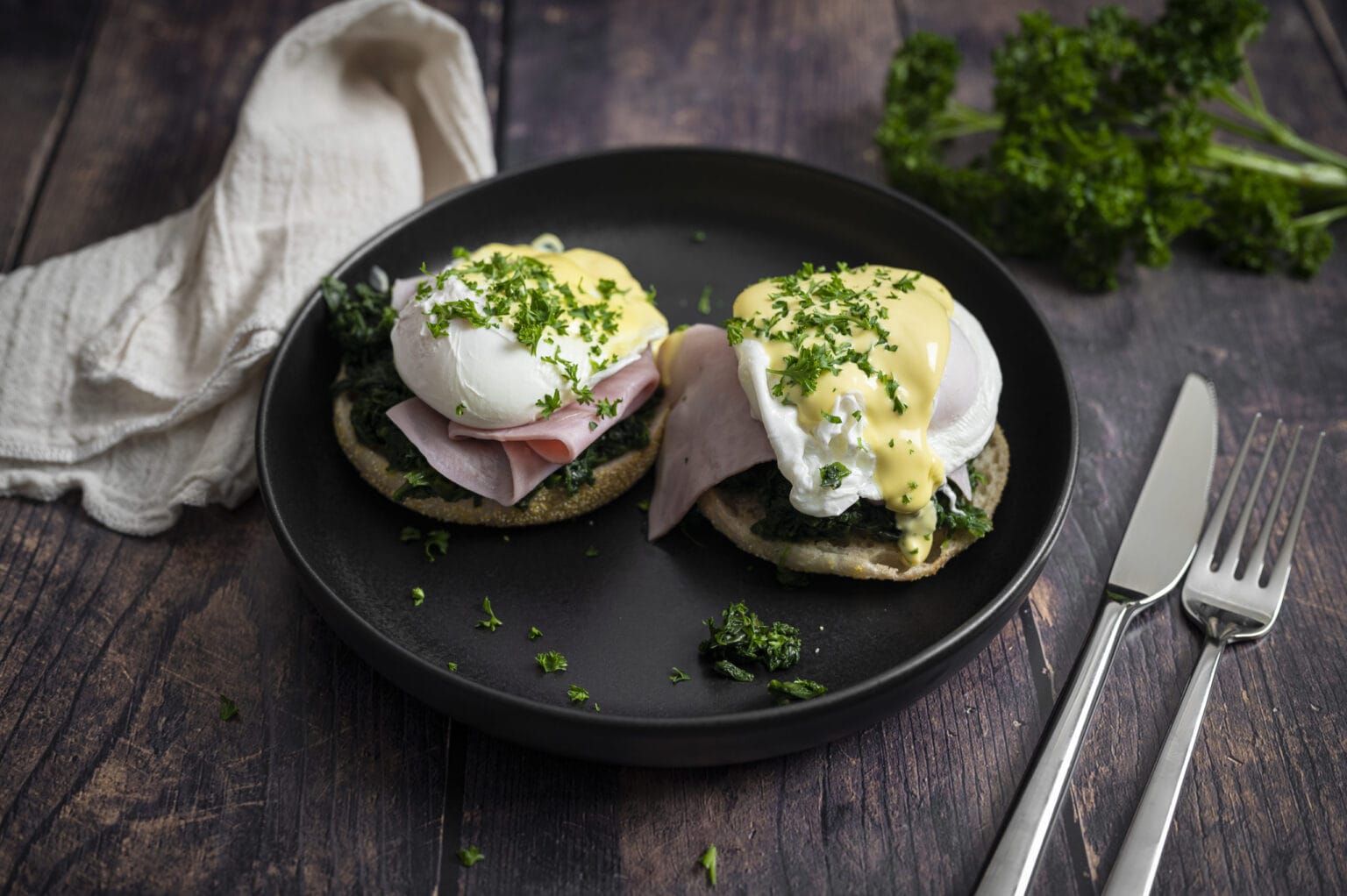 Eggs_Benedict-scaled