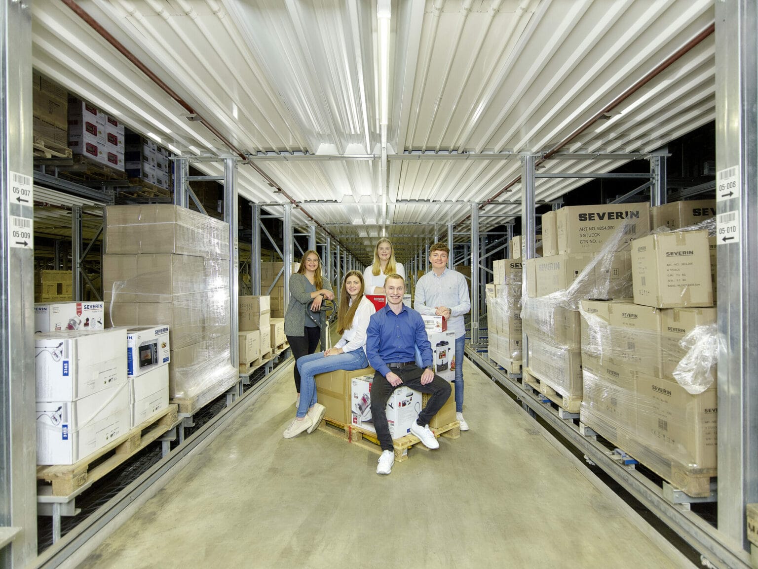 Mitarbeitershooting_Severin_Stoll_13-scaled