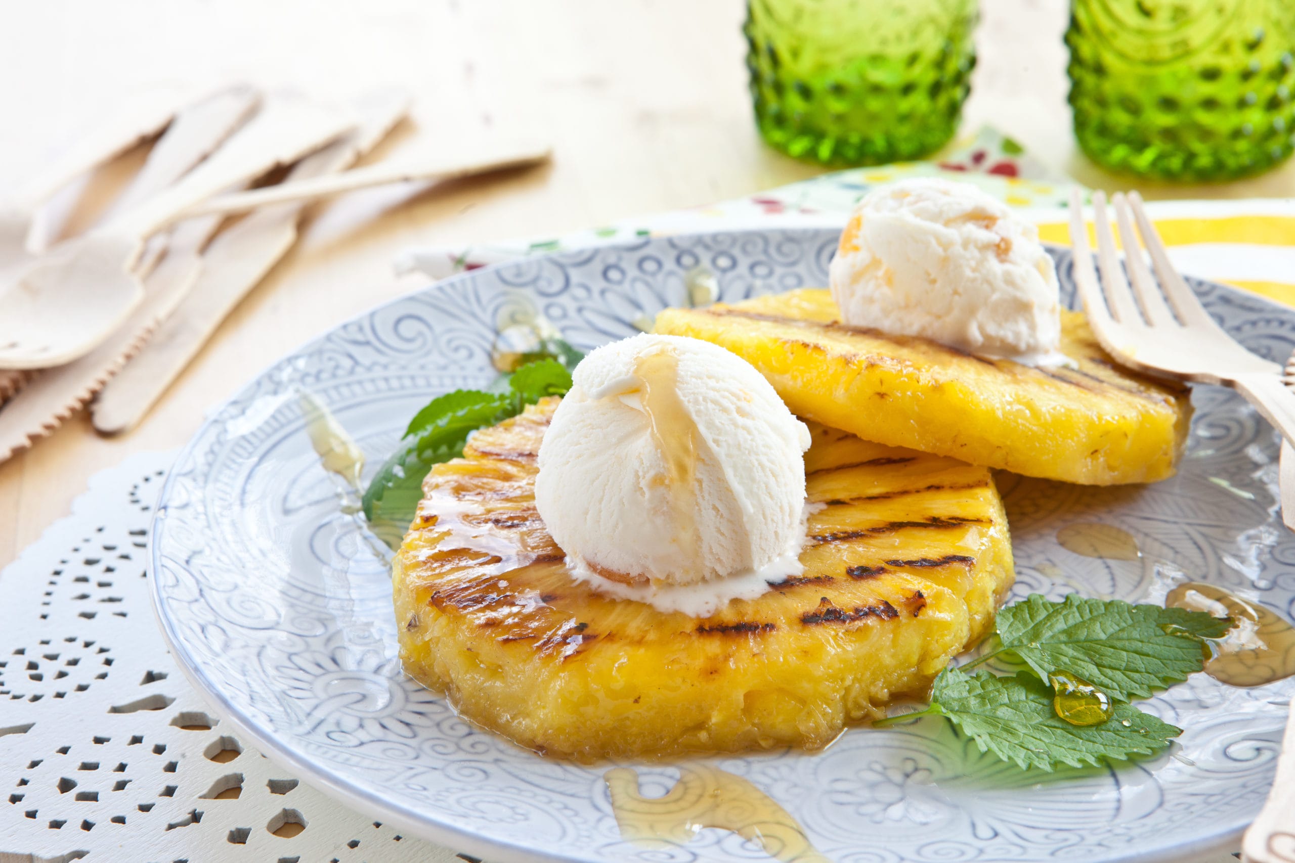 Gegrillte Ananas mit Honig und Kokosnuss