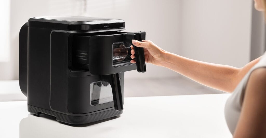 S-Fry Duo Stack_Feature Slider_1636 x 848 px_4