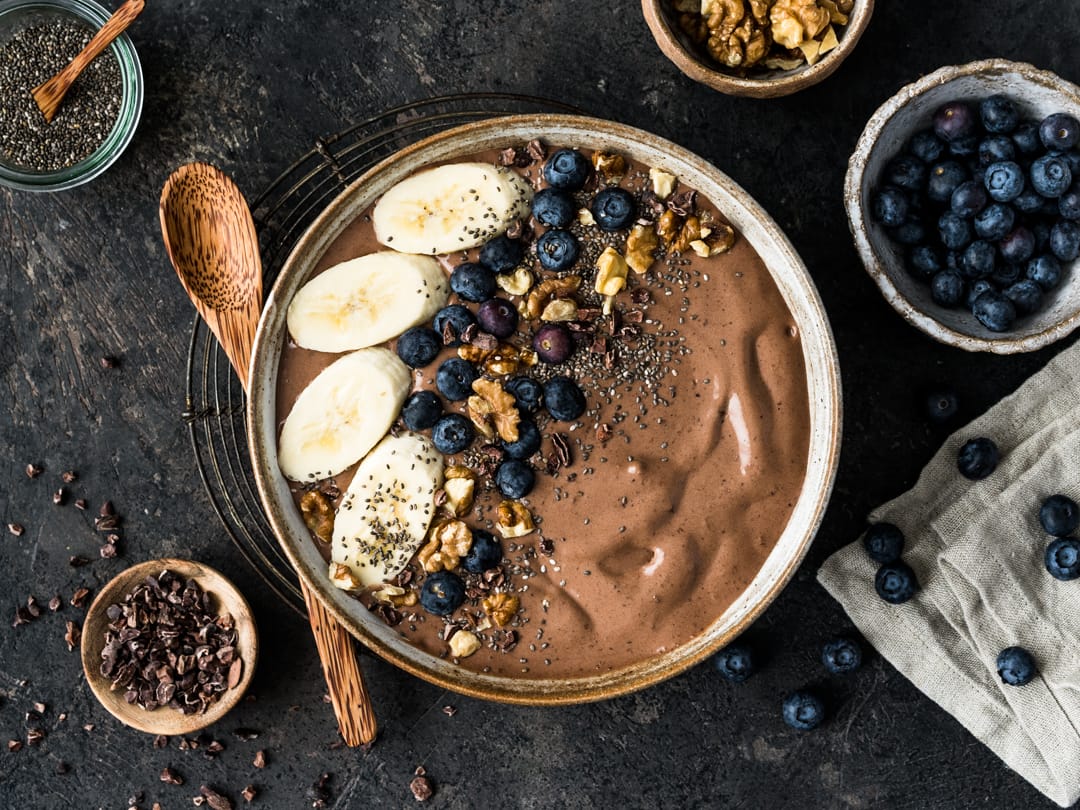 Chocolate banana peanut butter smoothie bowl - Severin
