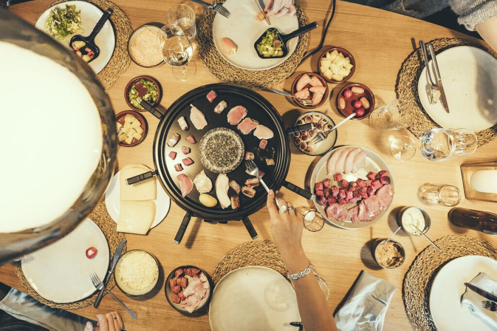 severin-raclette-und-fondue-rg-2348-raclette-fondue-kombination-USP2