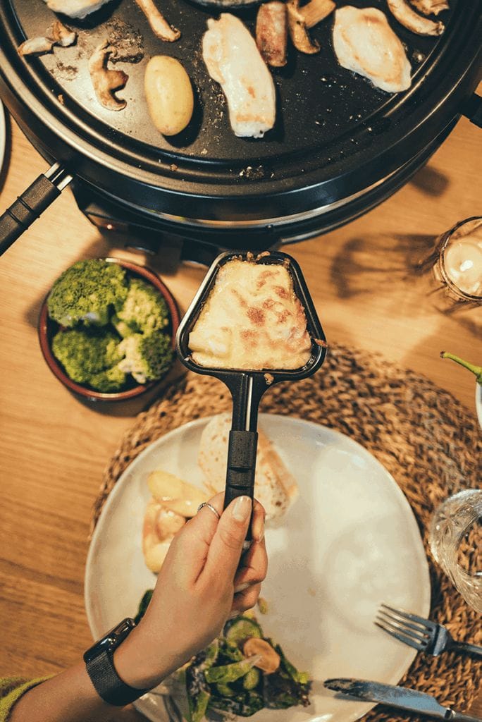 severin-raclette-und-fondue-rg-2348-raclette-fondue-kombination-USP3