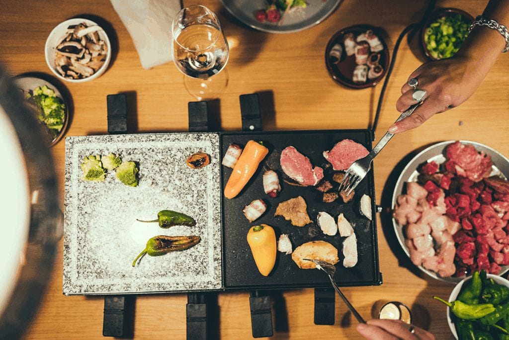 severin-raclette-und-fondue-rg-2373-raclette-mit-naturgrillstein-und-grill-platte-USP1